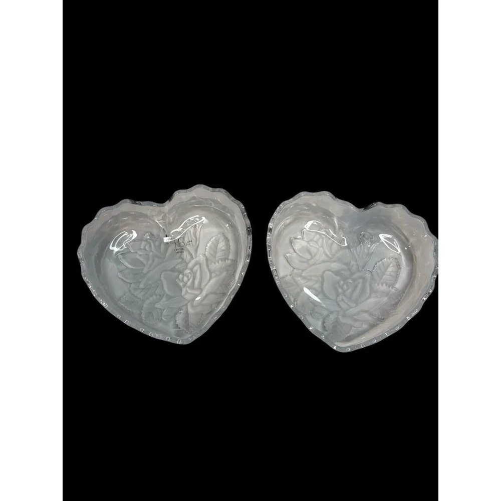 2 Studio Nova Heart Shaped Glass Crystal Candy Bowl Dish‎ Frosted Floral Pattern